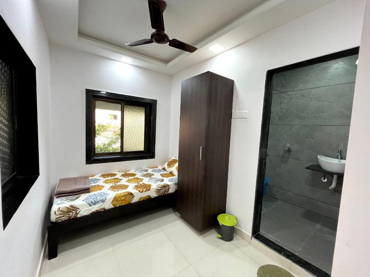 Gayatri Homestay Ratnāgiri Buitenkant foto