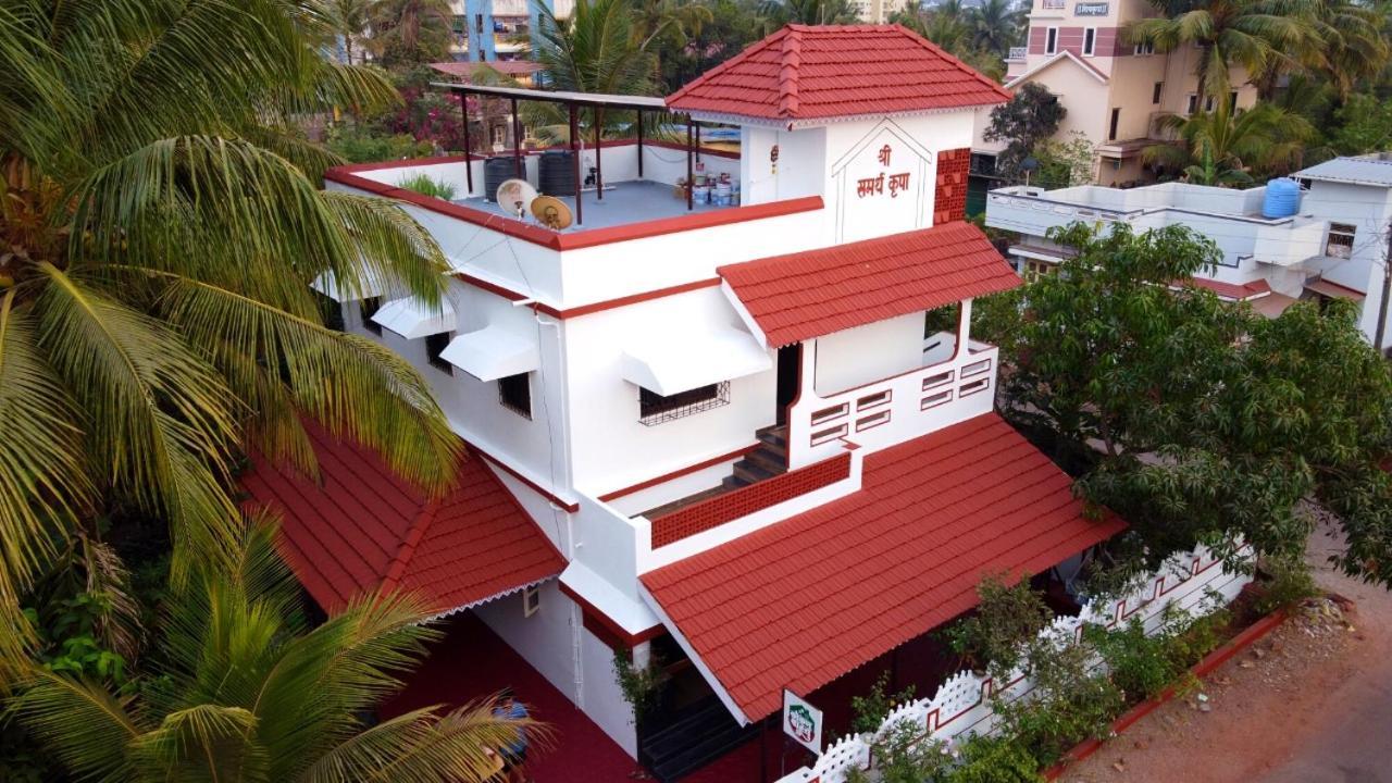 Gayatri Homestay Ratnāgiri Buitenkant foto
