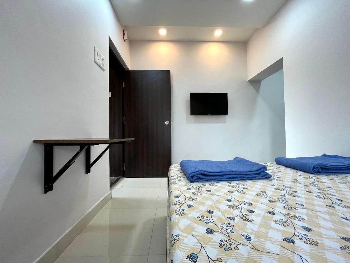 Gayatri Homestay Ratnāgiri Buitenkant foto