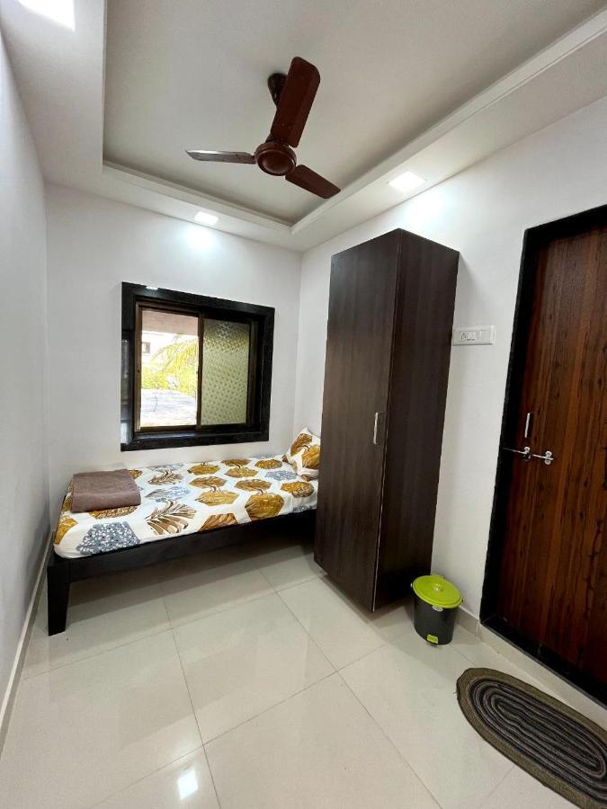 Gayatri Homestay Ratnāgiri Buitenkant foto