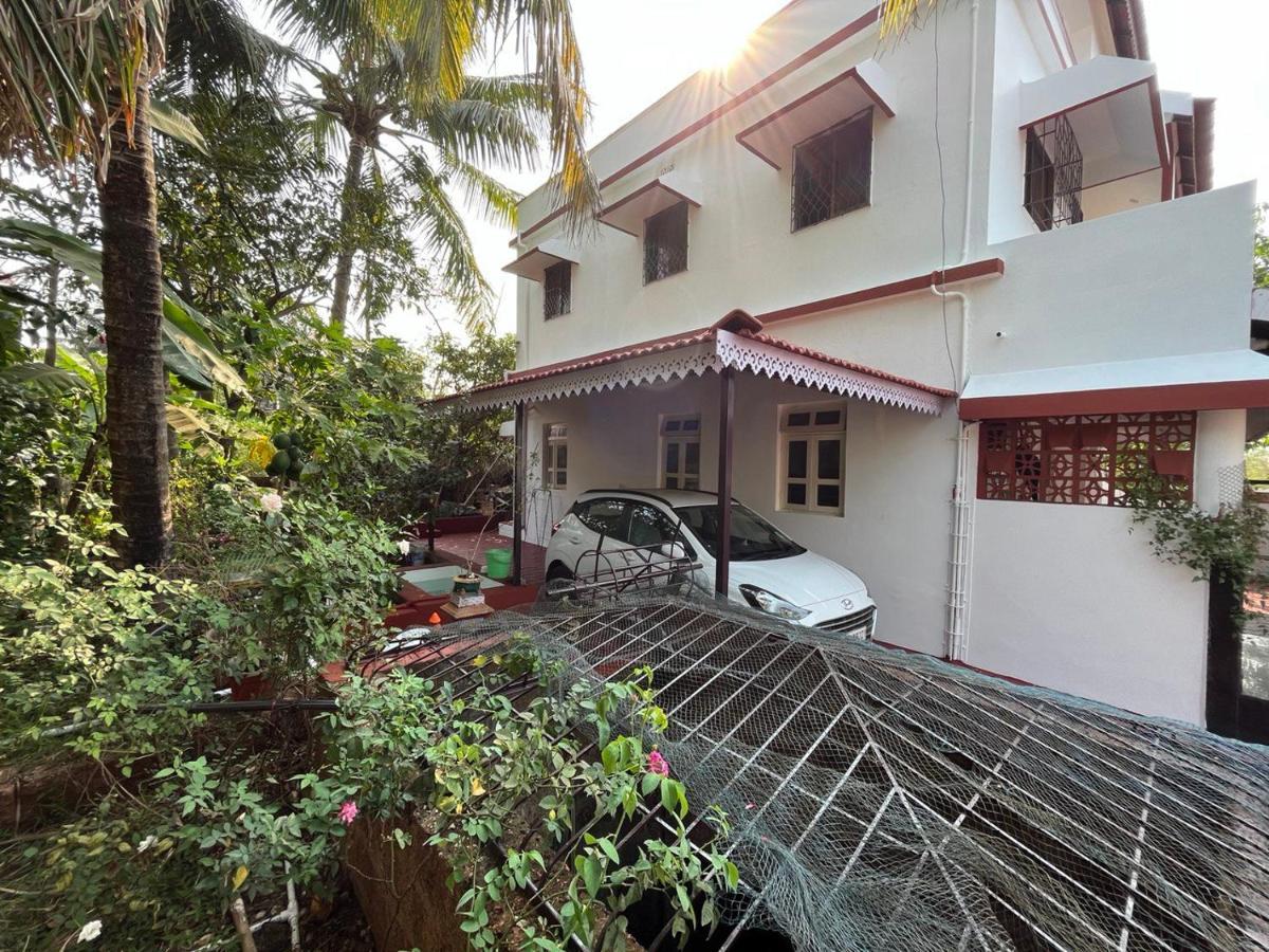 Gayatri Homestay Ratnāgiri Buitenkant foto