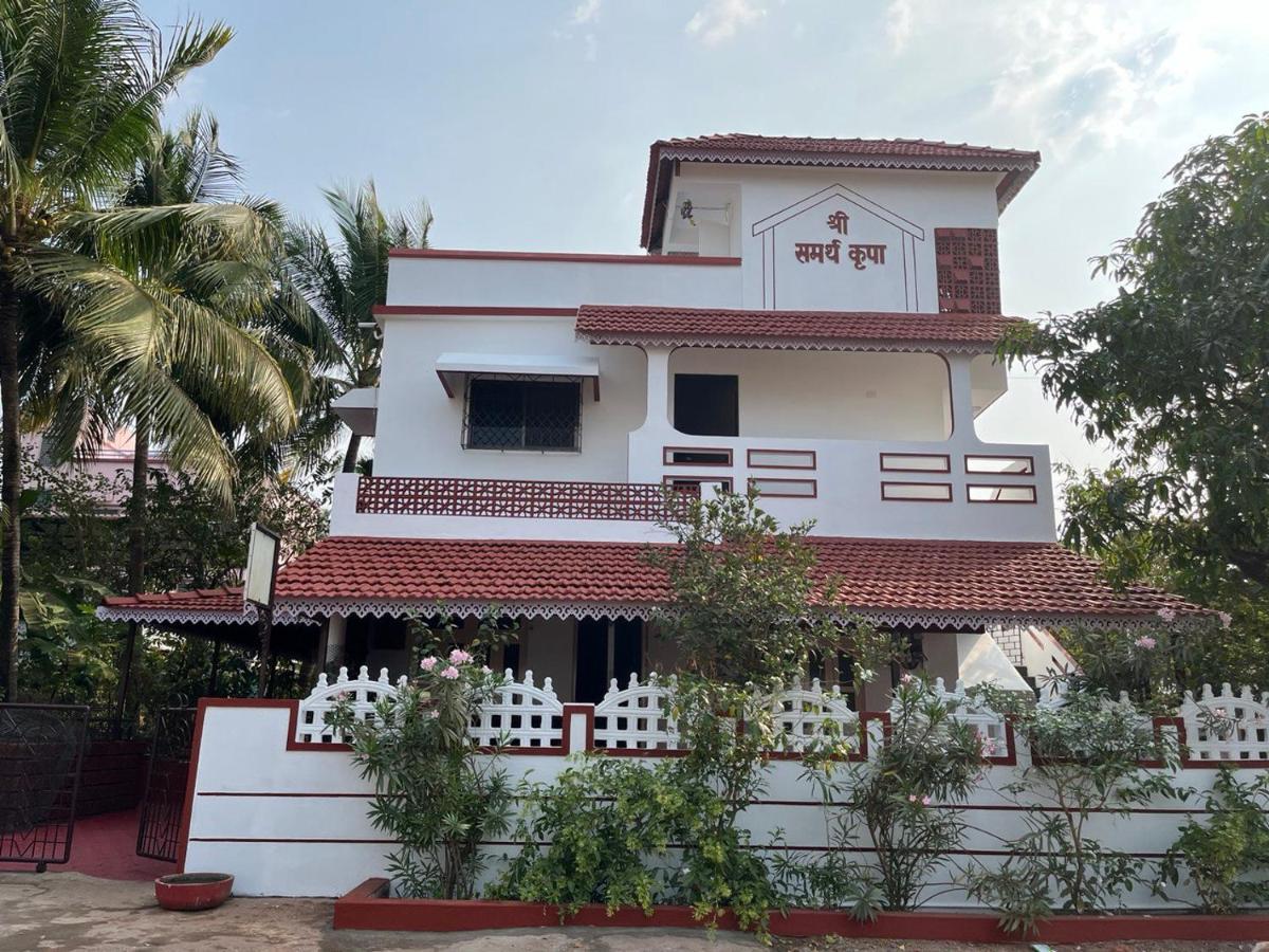 Gayatri Homestay Ratnāgiri Buitenkant foto