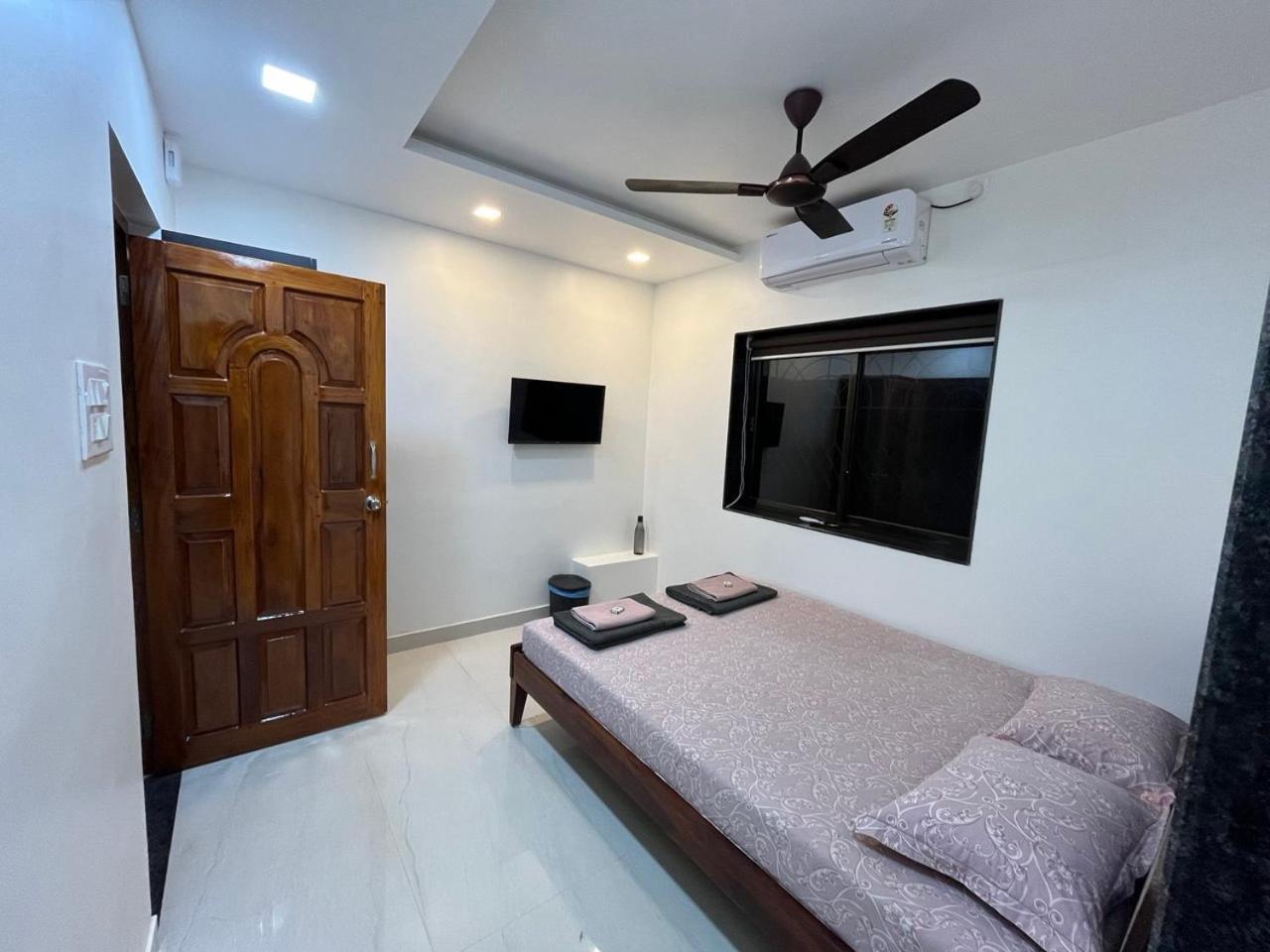 Gayatri Homestay Ratnāgiri Buitenkant foto