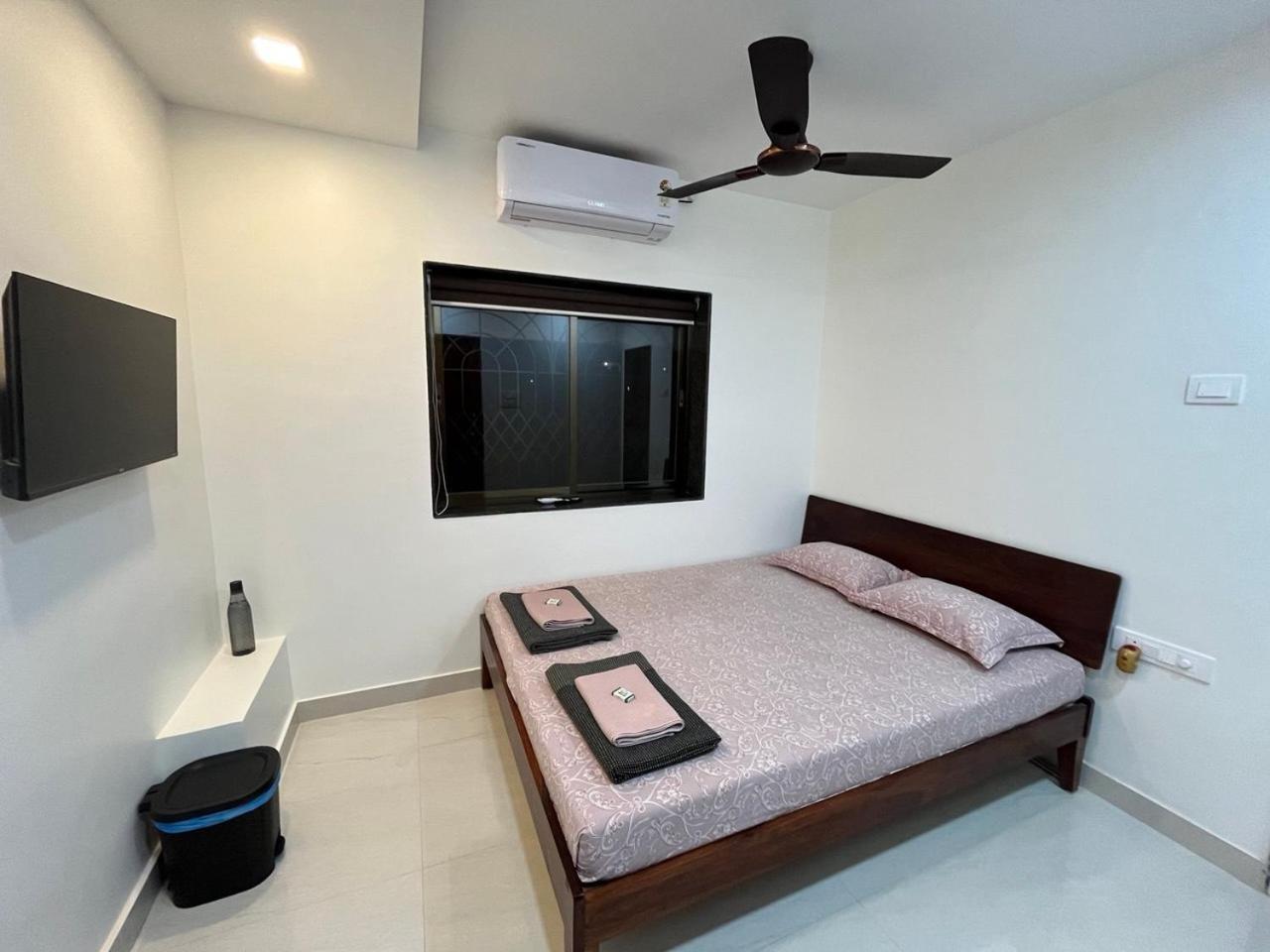 Gayatri Homestay Ratnāgiri Buitenkant foto