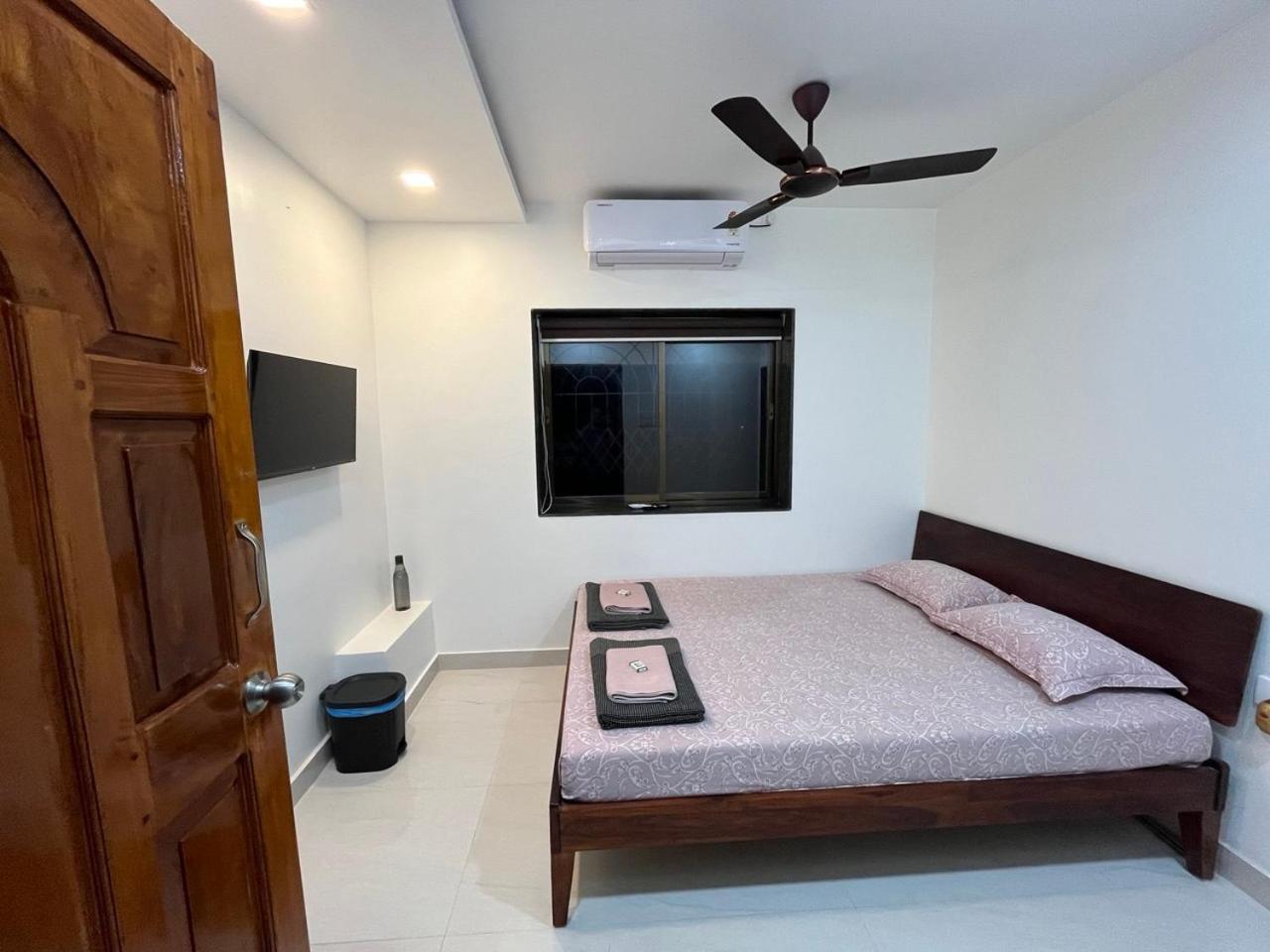 Gayatri Homestay Ratnāgiri Buitenkant foto